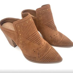 Gibson Latimer Suede Nora Mules